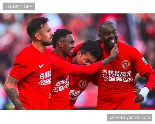 禁区外犯规判罚：不是点球但可判红牌